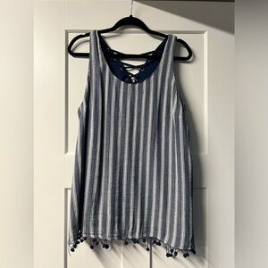 Red Camel 1X tank. Blue and white stripe.